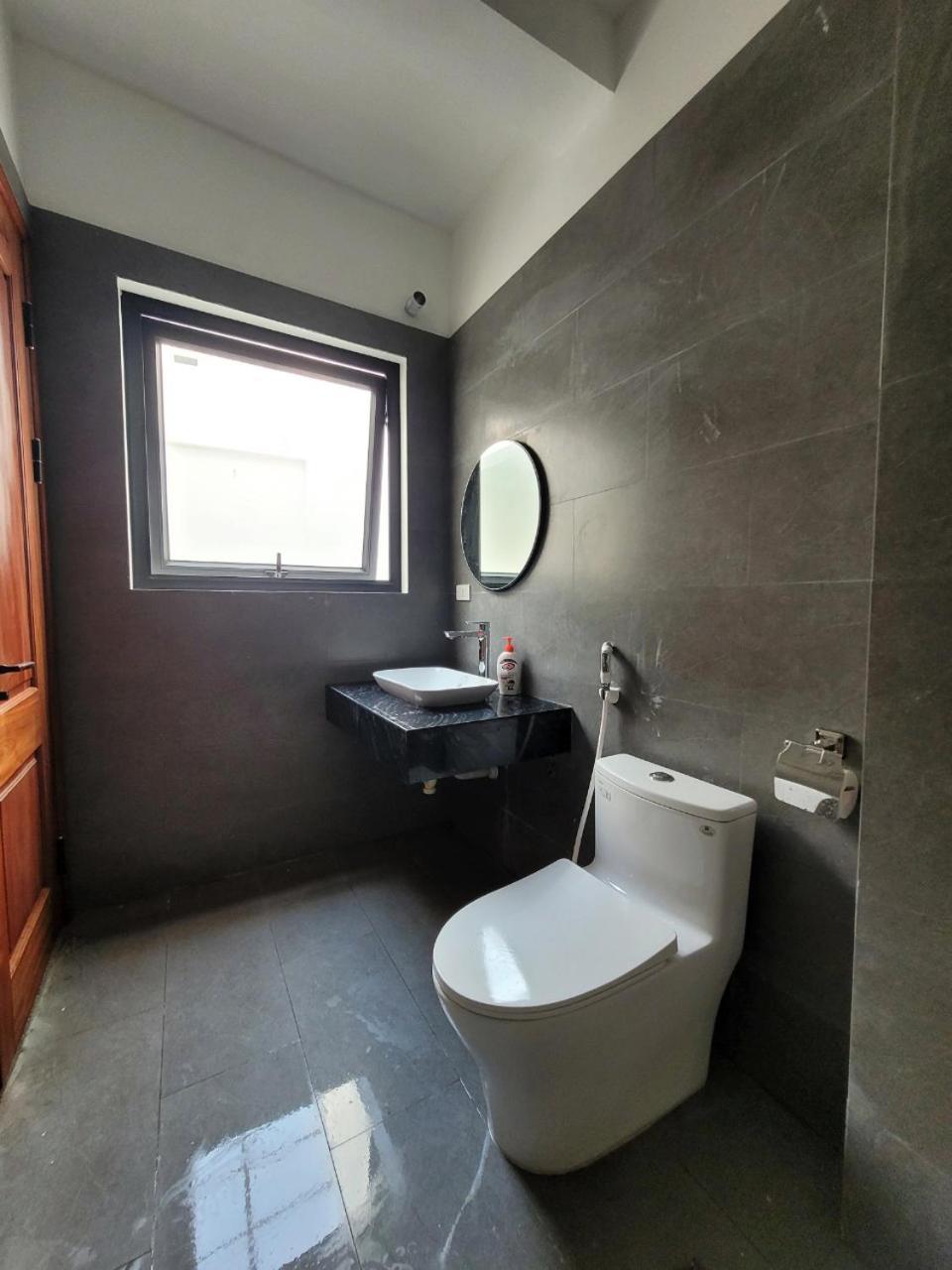 Noi Bai Flight Path Homestay Hanoi Exterior photo